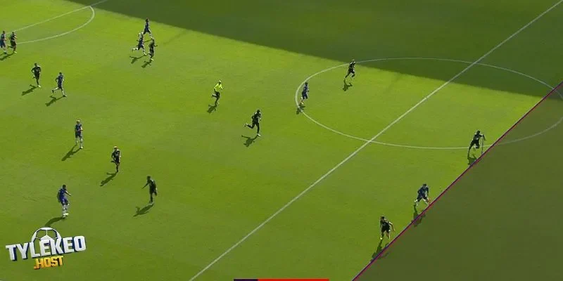 Đội ép sân mạnh thường khiến đối thủ phạm việt vị nhiều hơn