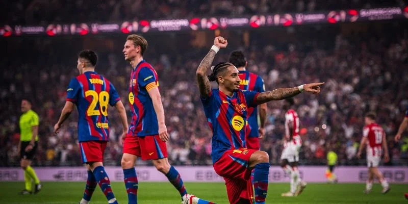 Bom tấn tử chiến Barca đấu Newcastle C1