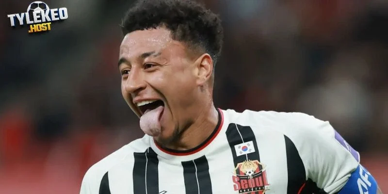 Cầu thủ Lingard tái ngộ Memphis Depay